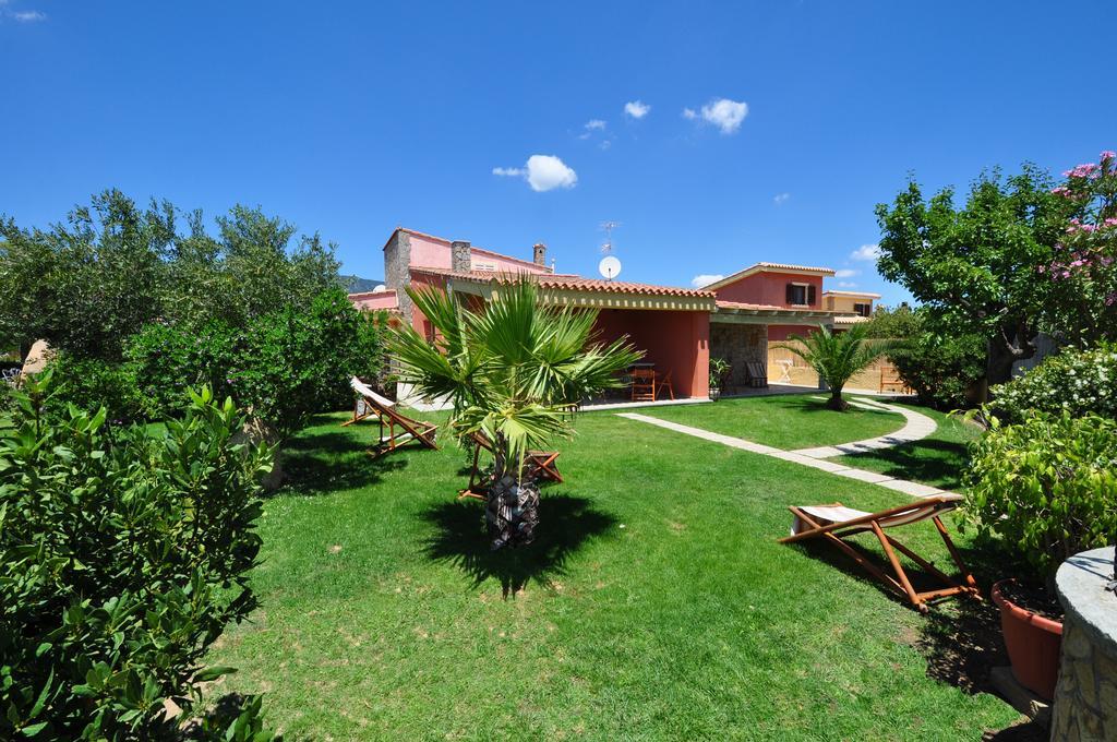 Affittacamere B&B La Villa Dei Graniti Villasimius Kültér fotó